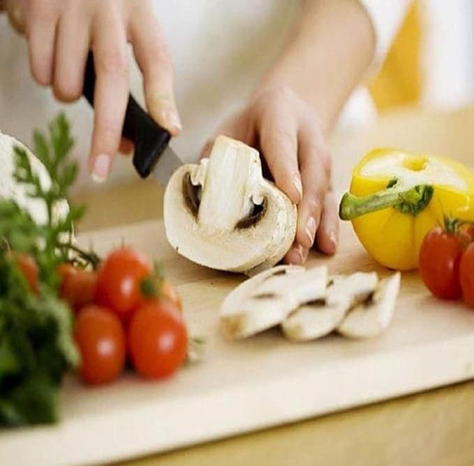 Best Wooden Chopping Board With 5-Pcs Knife Set